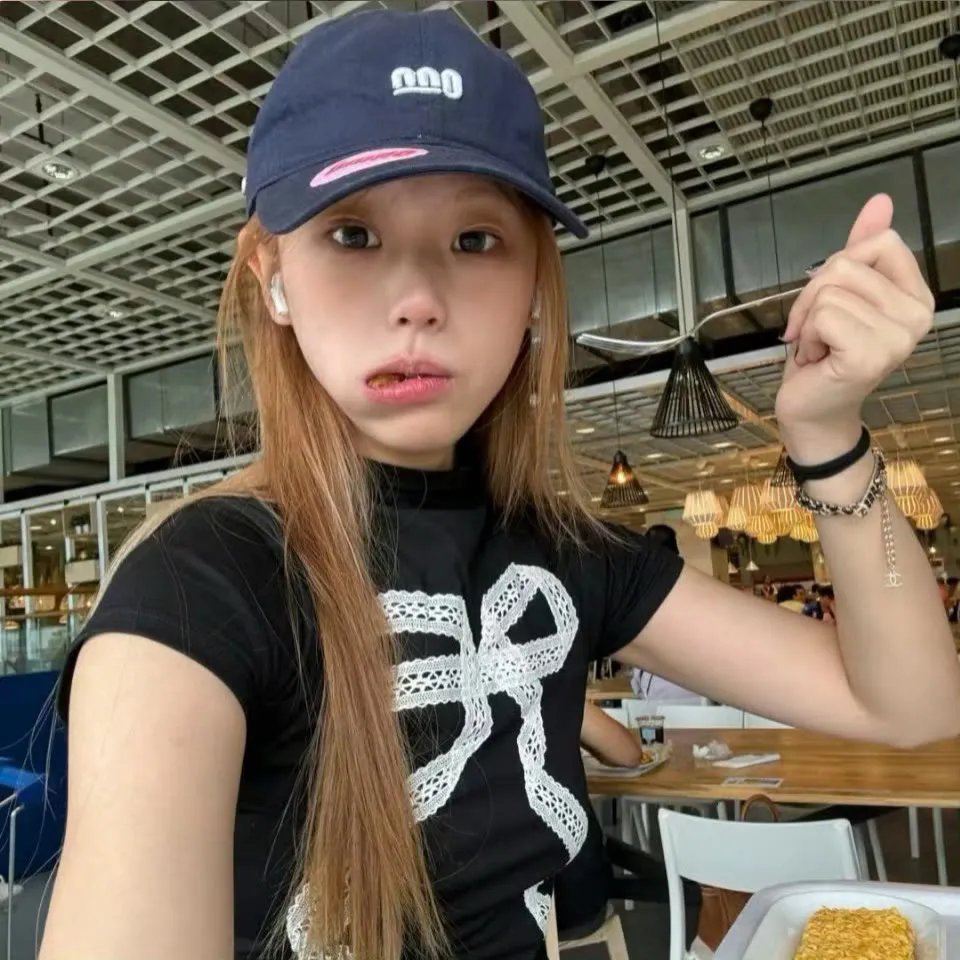 玛丽和乔治 封面
